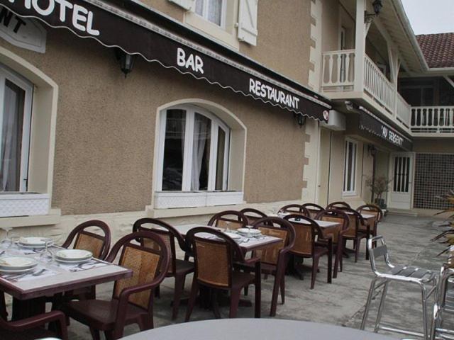 Hotel Peret Denguin Bagian luar foto